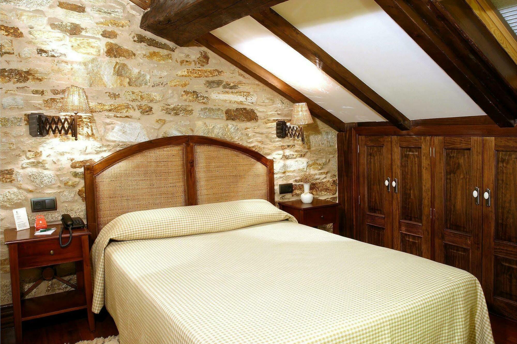 Hotel Rua Villar Сантяго де Компостела Стая снимка